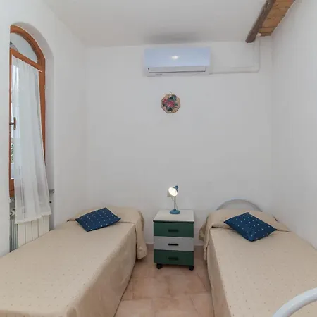 Feriehus Valentina By Interhome